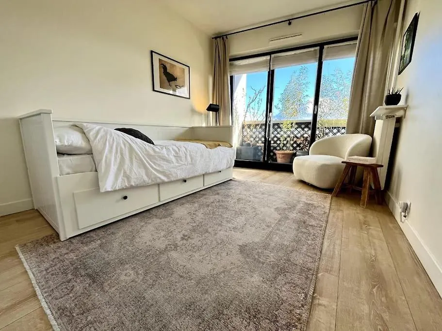 Parisian Flat Eiffel Tower View Apartment